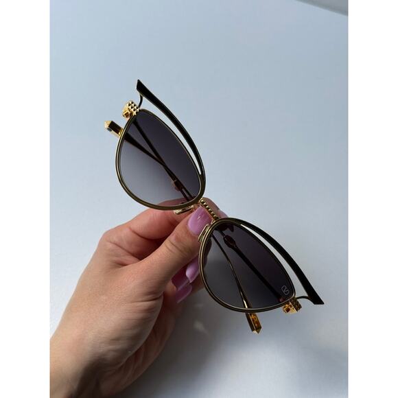 NEW Valentino V-Glassliner VLS118-A Gold Cat Eye Sunglasses - Picture 8 of 8